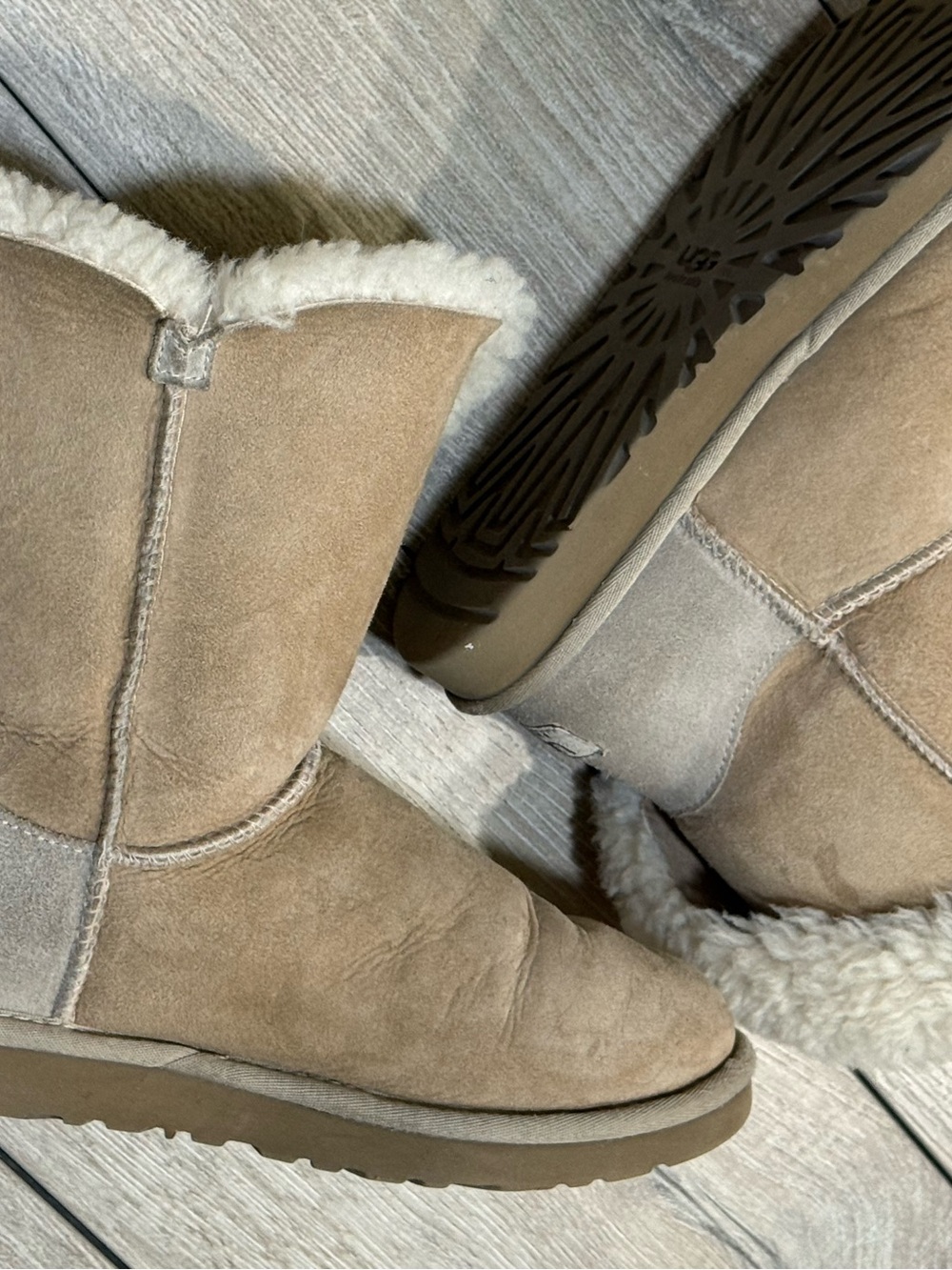 UGG Cozy Bailey Button Sheepskin Boots | Sand & Beige | Size 8 - Picture 14 of 15
